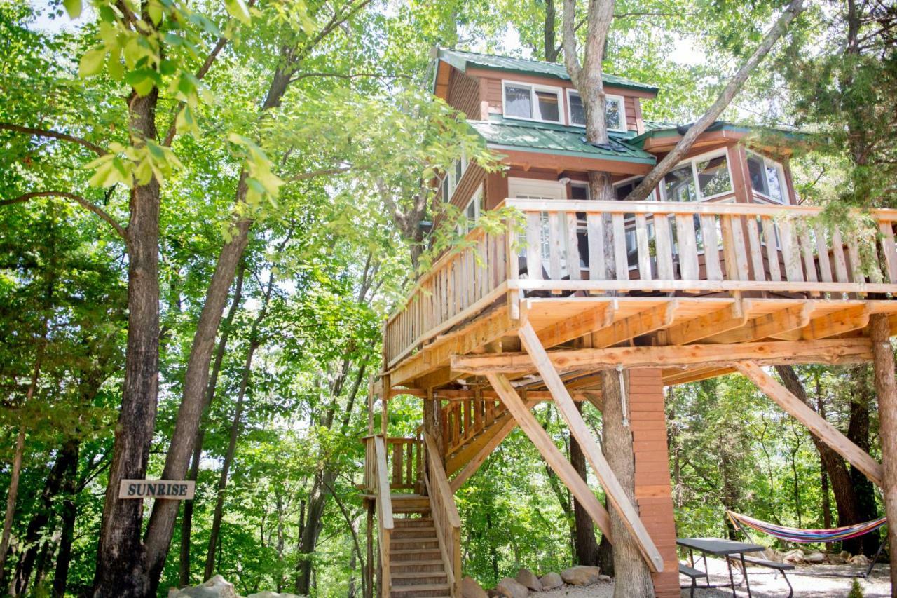 The Cottage Treehouses Hermann Exterior foto