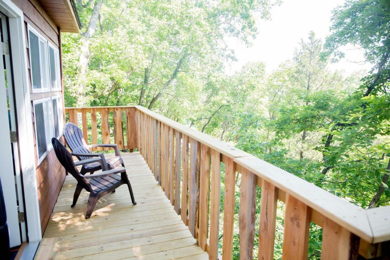The Cottage Treehouses Hermann Exterior foto